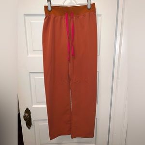 Figs high wasted livingston basic scrub pant in terracotta